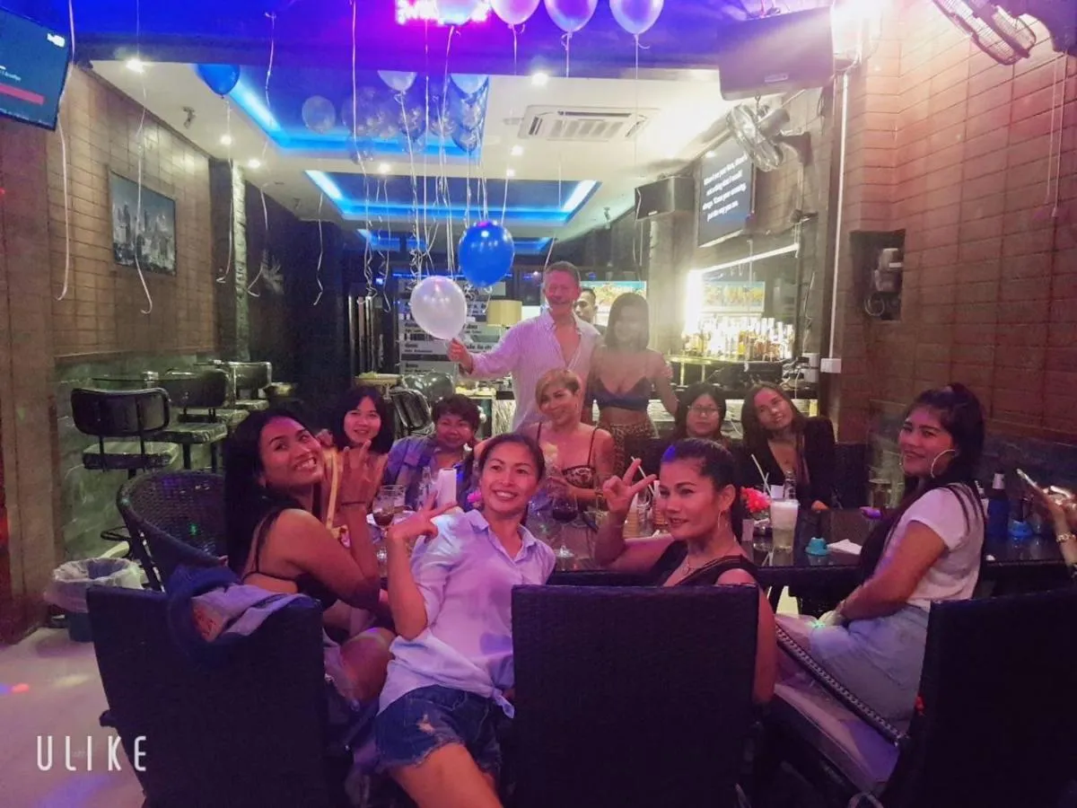The bar on the ground floor at Secrets Pattaya